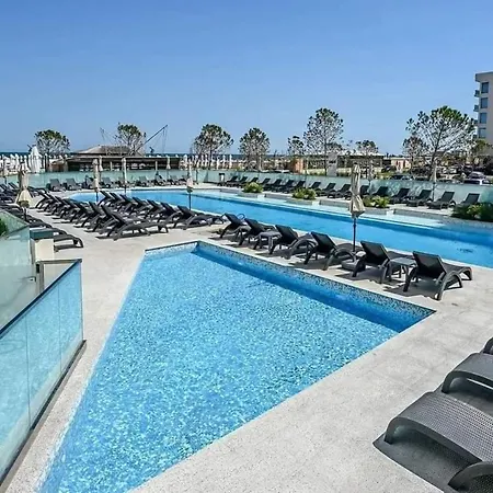 Cozy Infinity - Pool & Appartement *