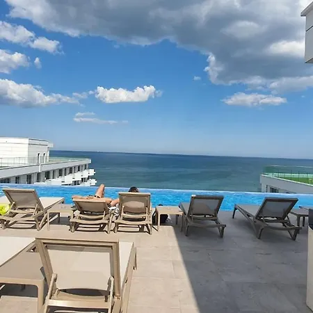 Appartement Cozy Infinity - Pool & Năvodari