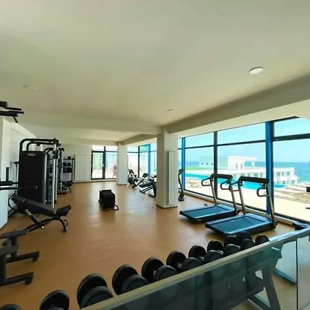 Cozy Infinity - Pool & Appartement Năvodari